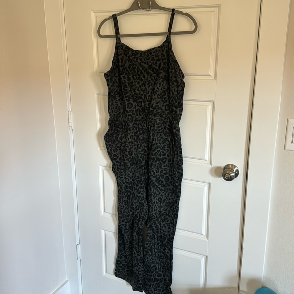 Old navy cheetah jump suit